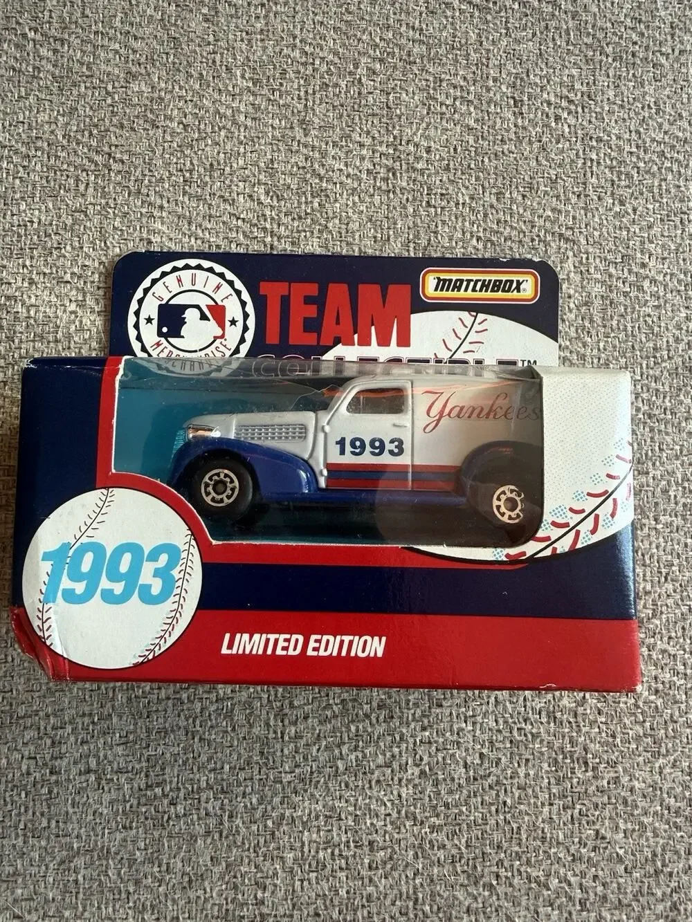 1993 Matchbox NY Yankees White Rose MLB Collectible Limited Edition Van Truck